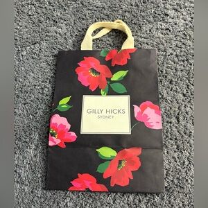 Brand new empty floral print Gilly Hicks Sydney bag with fabric handles
